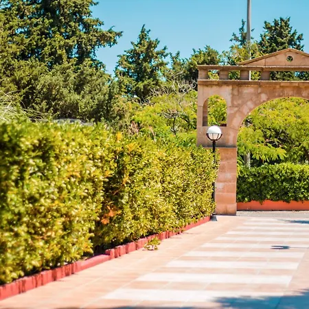 Apartmanhotel Achousa (adults Only)