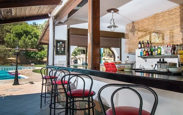 Achousa (adults Only)