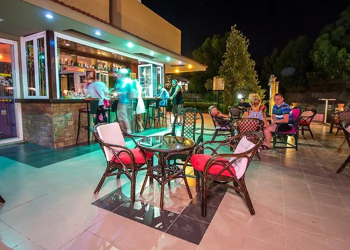 Achousa (adults Only) فاليراكي