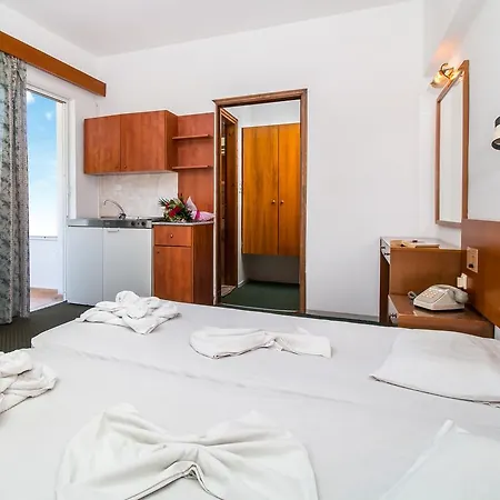 Achousa (adults Only) Фалираки