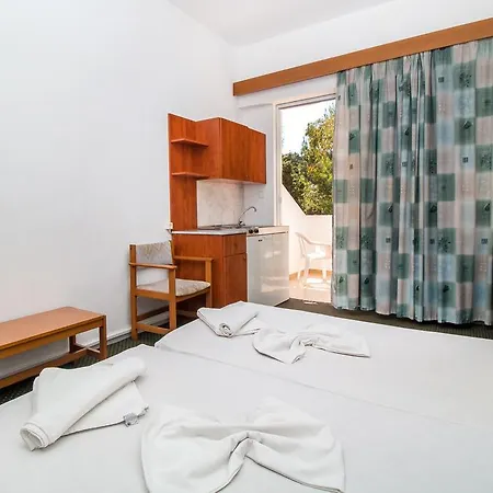 Achousa (adults Only) 3*