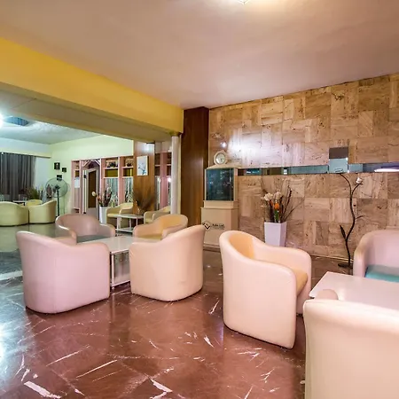 Achousa (adults Only) アパートホテル ファリラキ