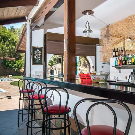 Achousa (adults Only)