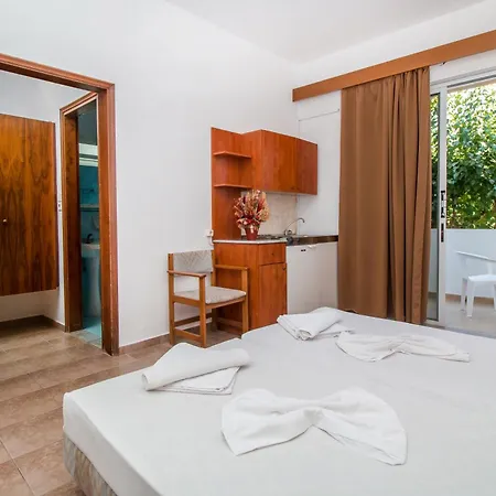 Achousa (adults Only) ファリラキ