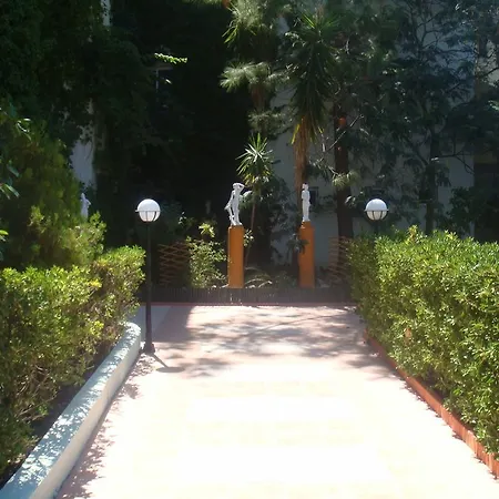 Achousa (adults Only) アパートホテル 3*