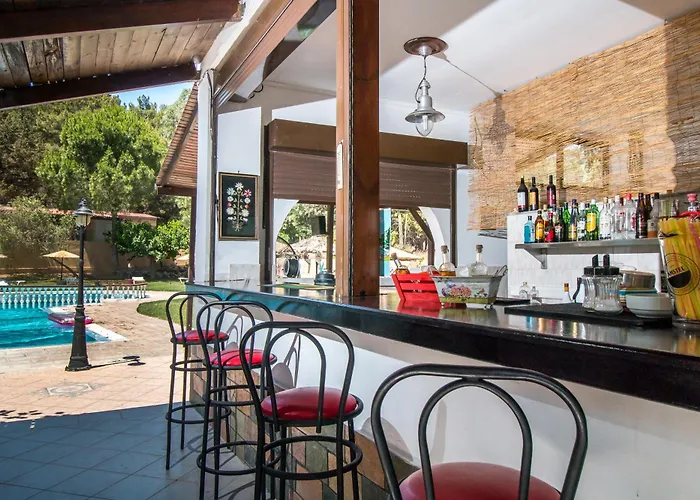 Achousa (adults Only)