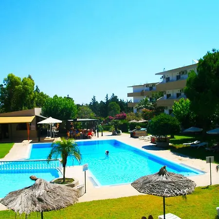 Achousa (adults Only) מלון דירות פליראקי