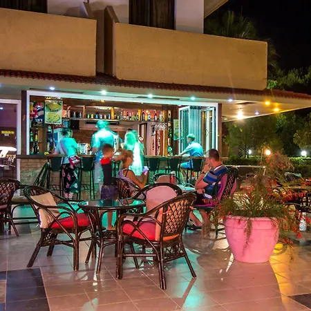 Achousa (adults Only) 3* פליראקי